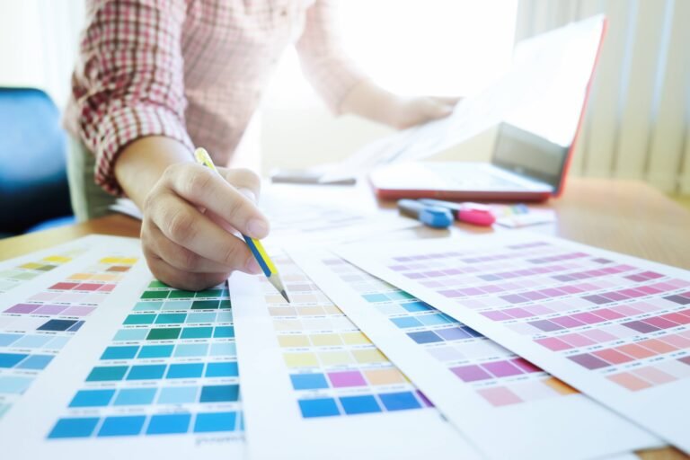 Pantone vs. CMYK Printing: What’s The Difference